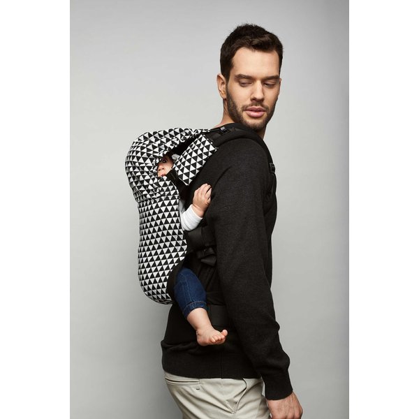 Nosidełko ergonomiczne Care od 6kg Zaffiro - black and white