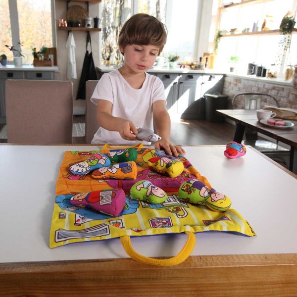 Mata podróżna z zabawkami Rodzina K's Kids