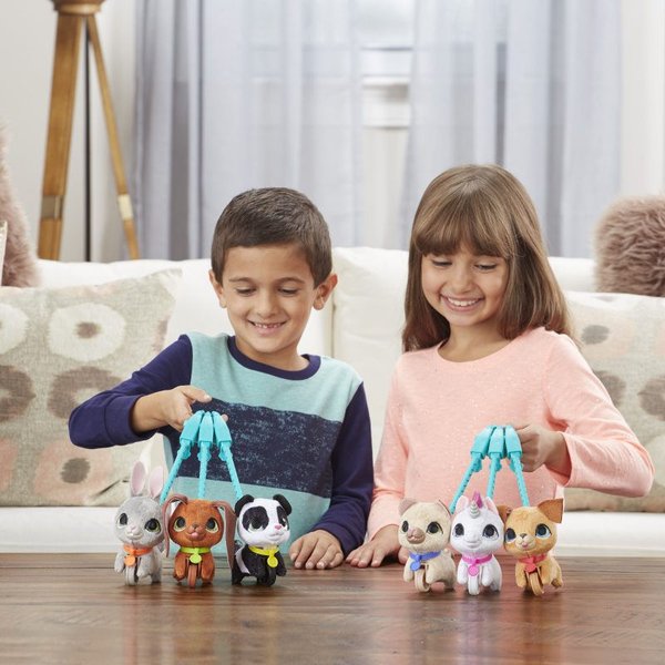 FurReal Małe zwierzaki na smyczy Hasbro - piesek