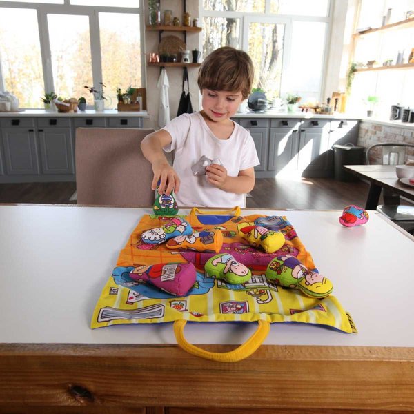 Mata podróżna z zabawkami Rodzina K's Kids