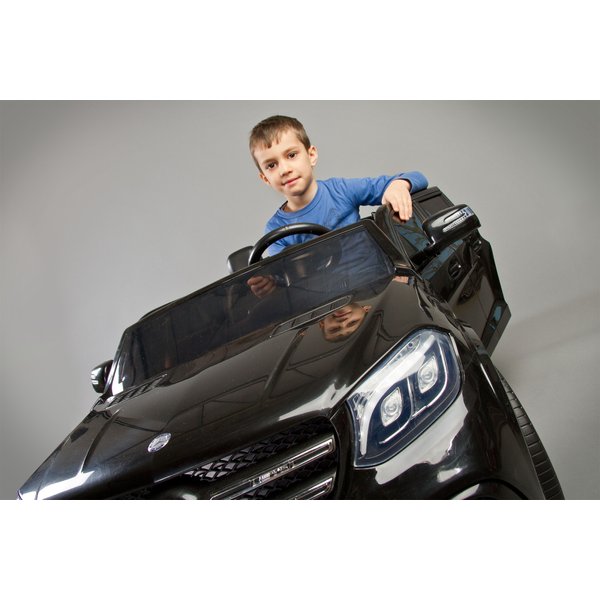 Pojazd na akumulator Mercedes GLS63 Toyz Caretero - black