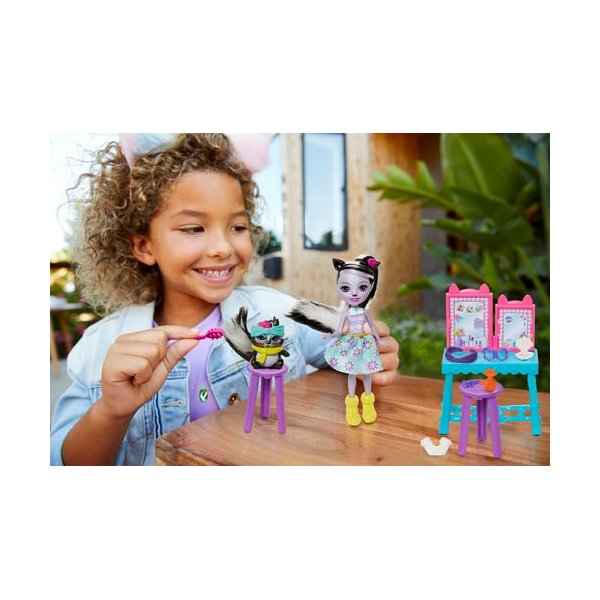 Barbie Enchantimals Lalka zimowa Mattel - zimowa toaletka