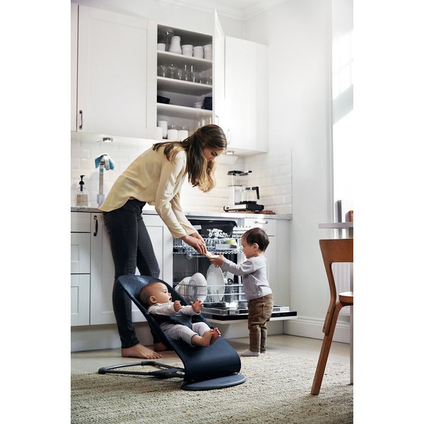 Leżaczek Bliss Babybjorn - granatowy