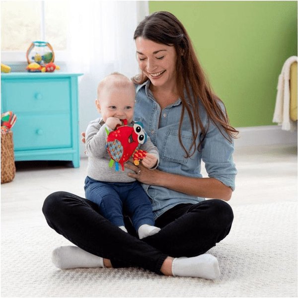 Kocyk i gryzak 2w1 Lamaze - krab