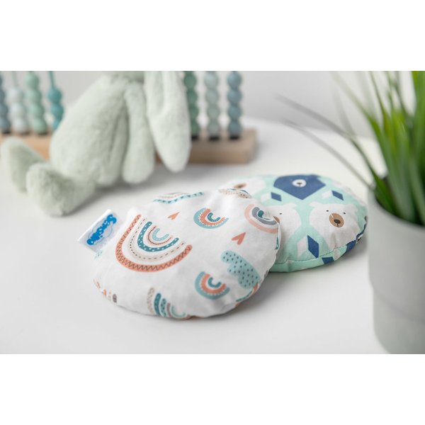 Termofor z pestkami wiśni chłodzący ogrzewający na bóle Sensillo - tęcza