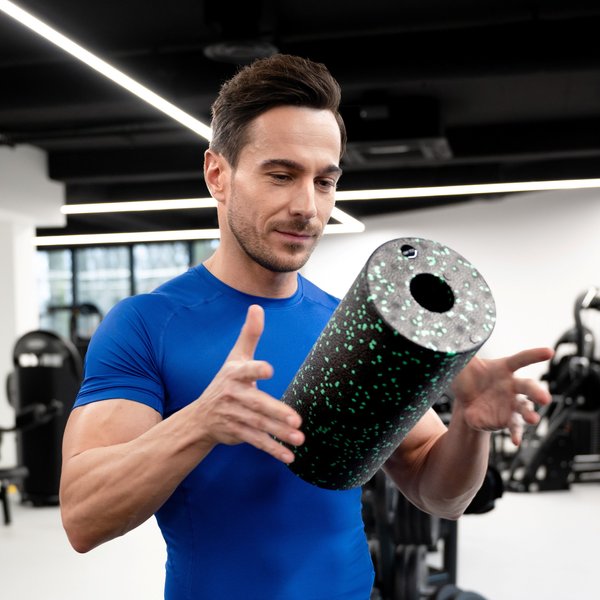 Wałek, roller do masażu EPP Gymtek - czarno-zielony