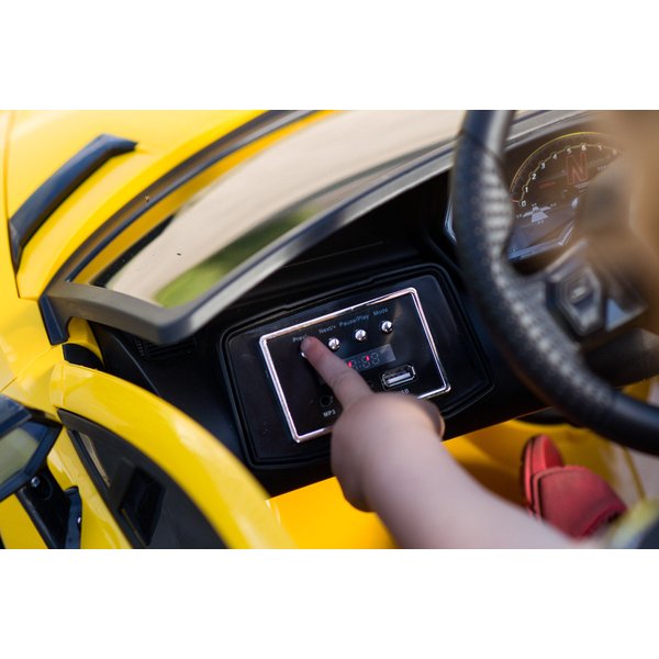 Pojazd na akumulator Lamborghini Toyz by Caretero - żółty