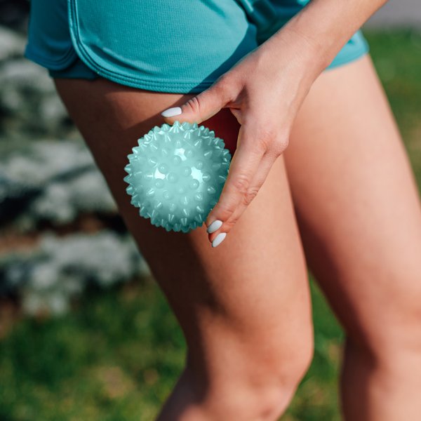 Piłeczki sensoryczne, jeżyki do masażu 65mm 4 szt. Gymtek - niebieski