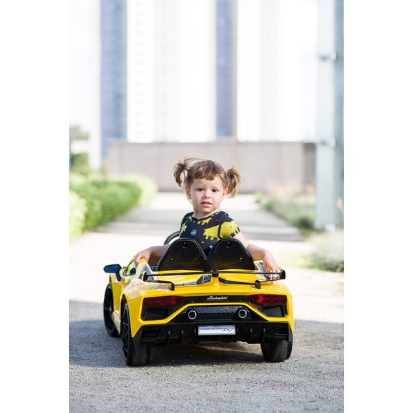 Pojazd na akumulator Lamborghini Toyz by Caretero - żółty